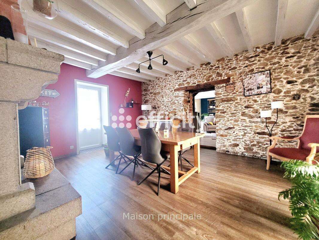 Maison à SAINTE-FLAIVE-DES-LOUPS