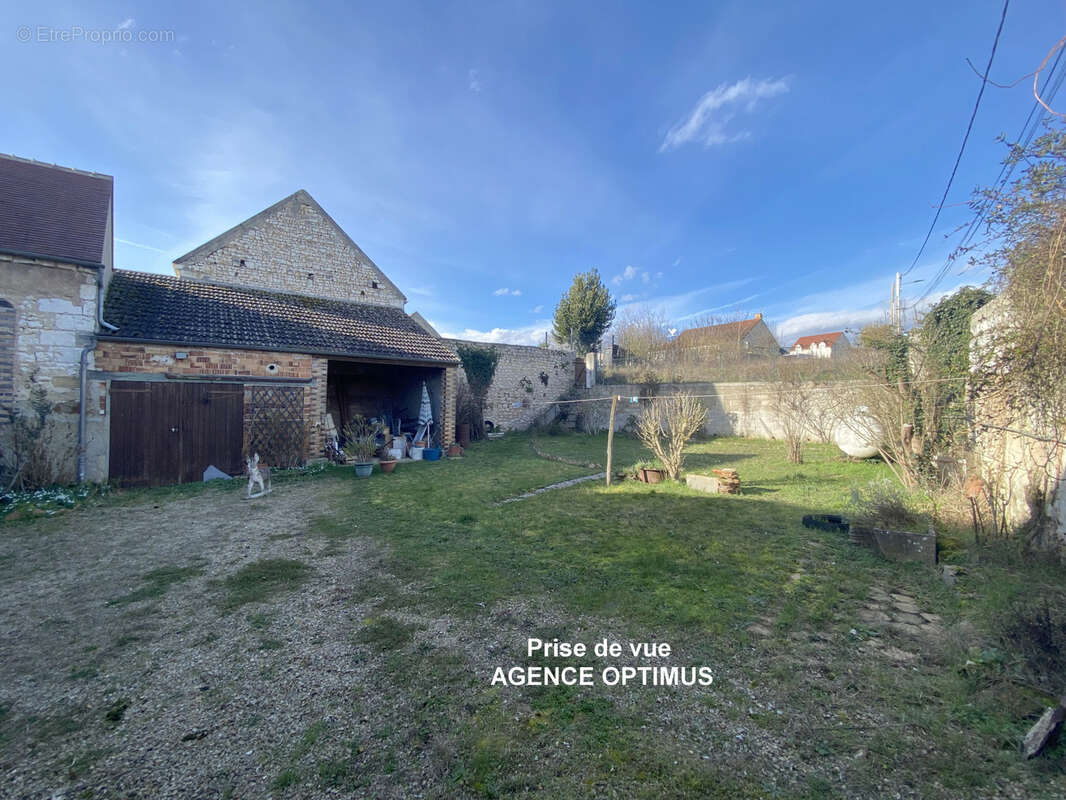 Maison à VINNEUF