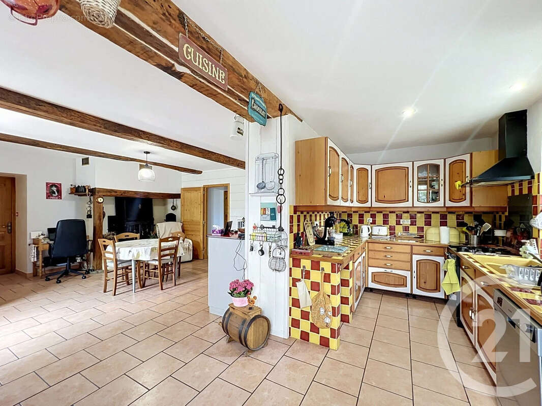 Maison 267 m² à Mirande  - photo 10