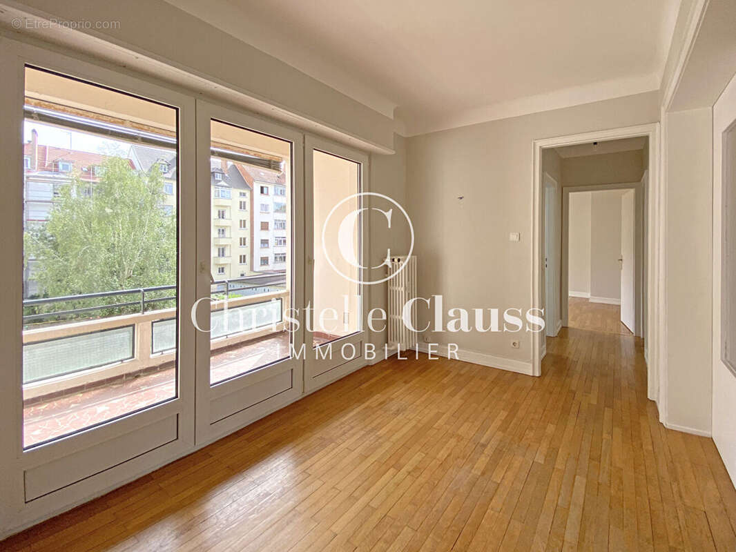 Appartement Strasbourg 4 pièce(s) 94.3 m2 - photo 2