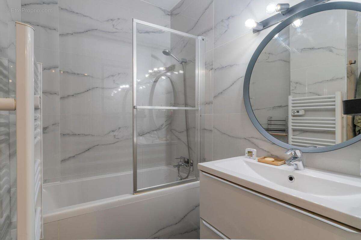 Appartement à MARSEILLE-8E