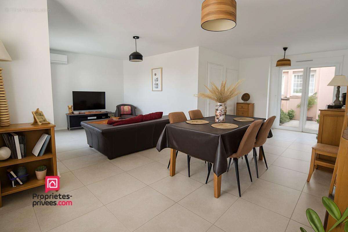 Maison à ROQUEBRUNE-SUR-ARGENS