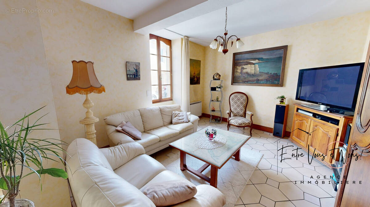 COIN SALON - Maison à CASTETS-EN-DORTHE