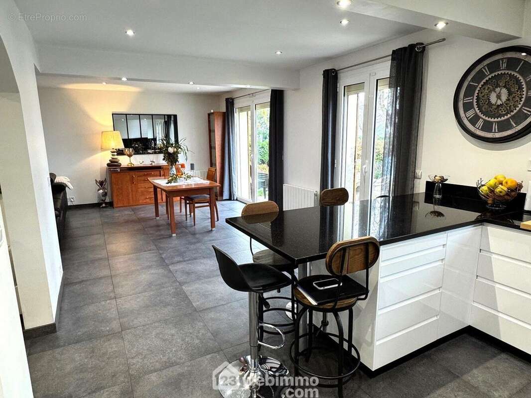 ...un autre point de vue - Maison à BONDOUFLE