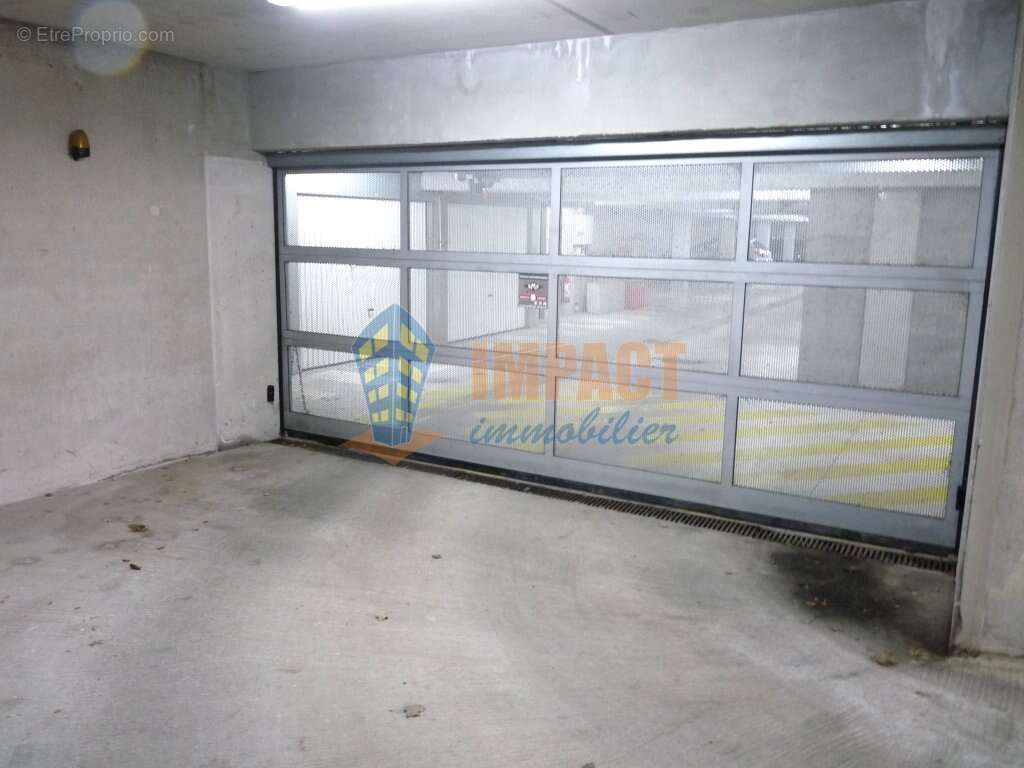 Parking à TEMPLEMARS