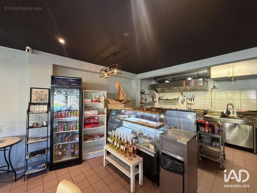 Photo 6 - Commerce à PEILLE