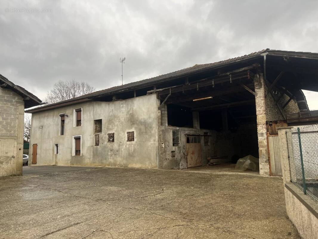 Maison à CHEVRIERES