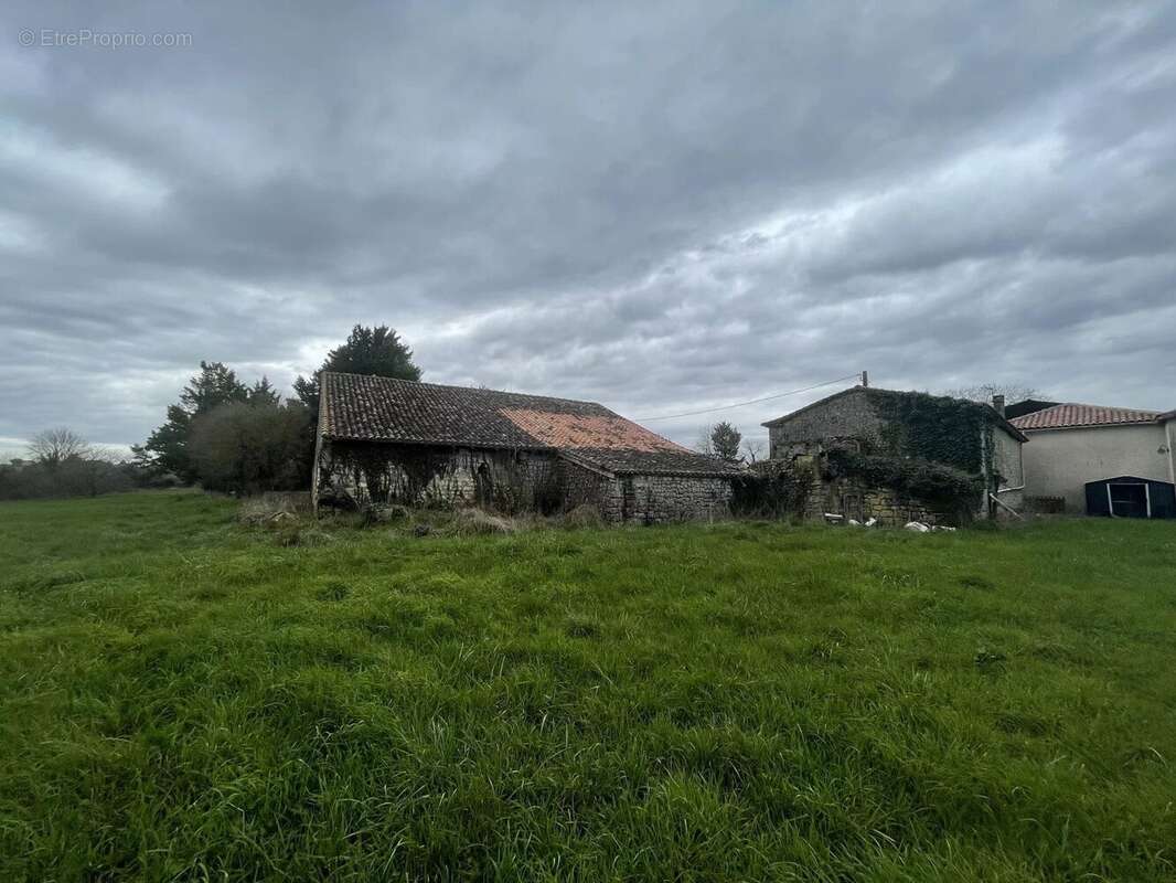 Maison à CHADURIE