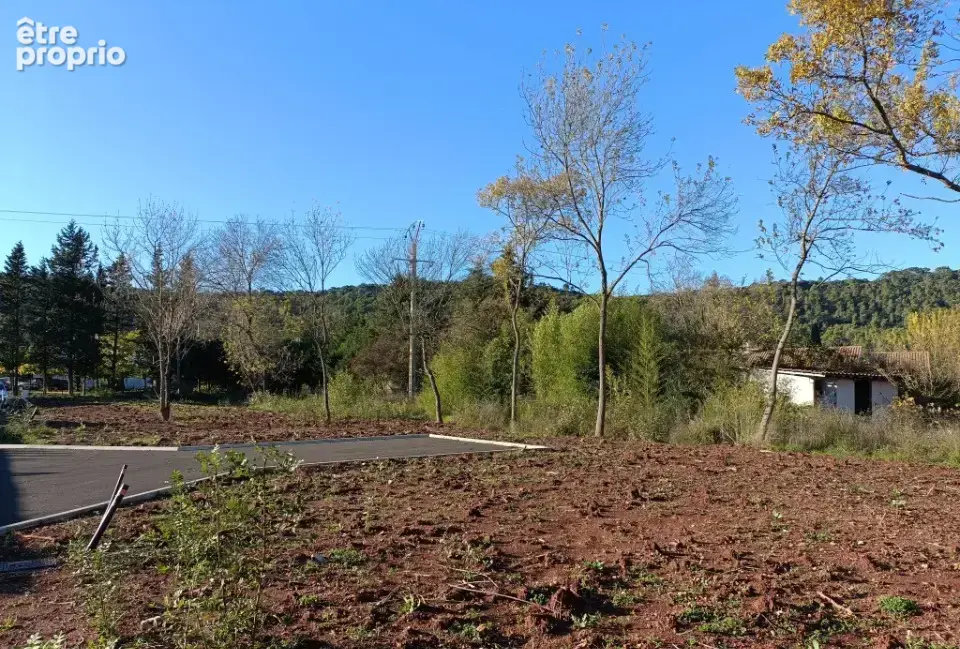 Terrain 393 m² à vendre à Le Luc (83340) - photo 2