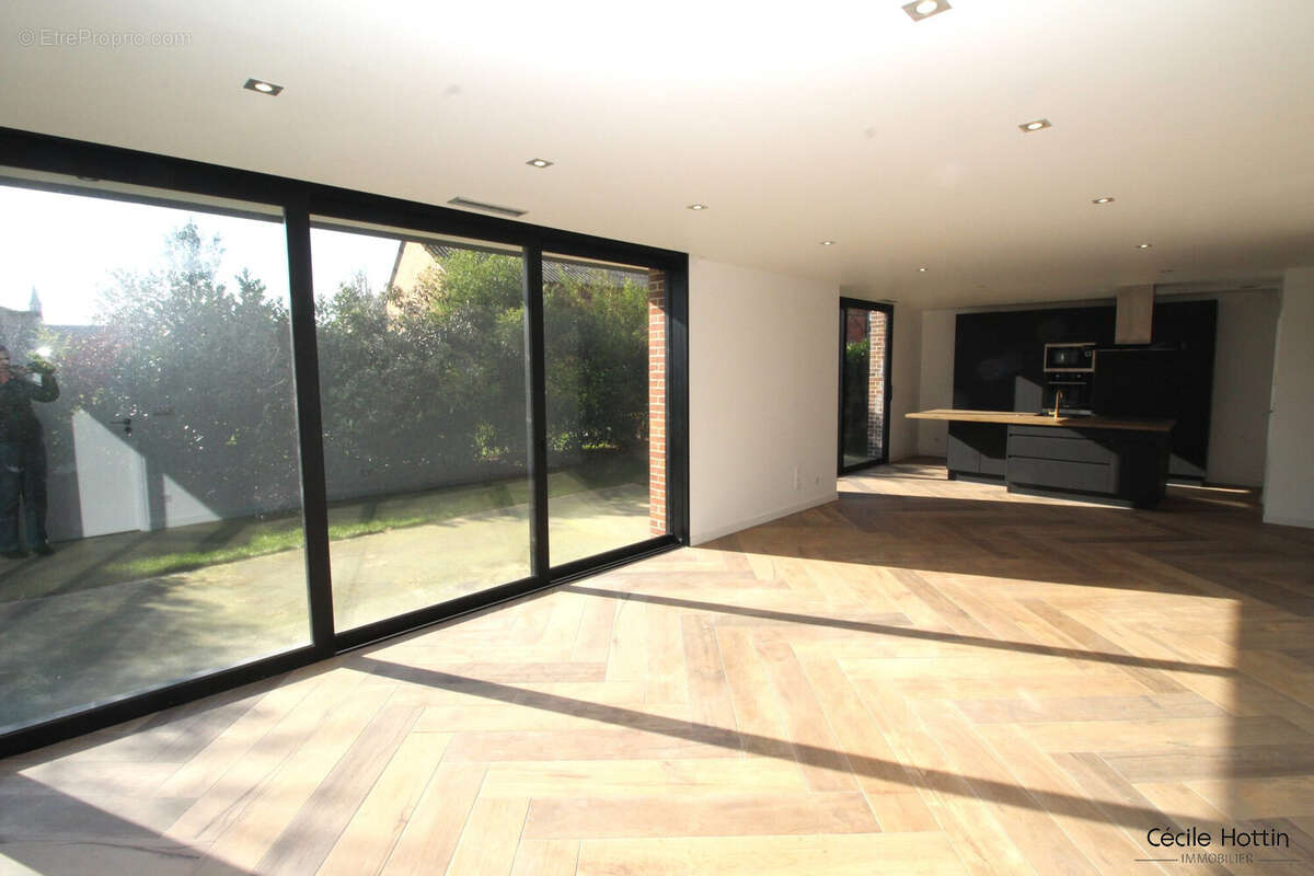 Maison à LA NEUVILLE