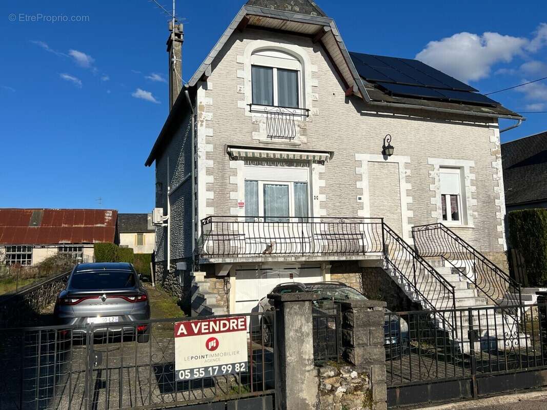 Maison à SAINT-PRIEST-DE-GIMEL