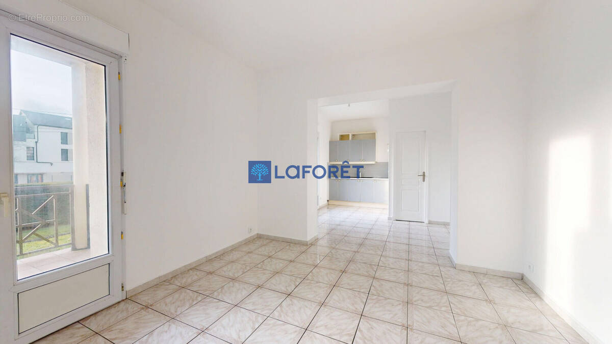 Appartement à SAVIGNY-SUR-ORGE