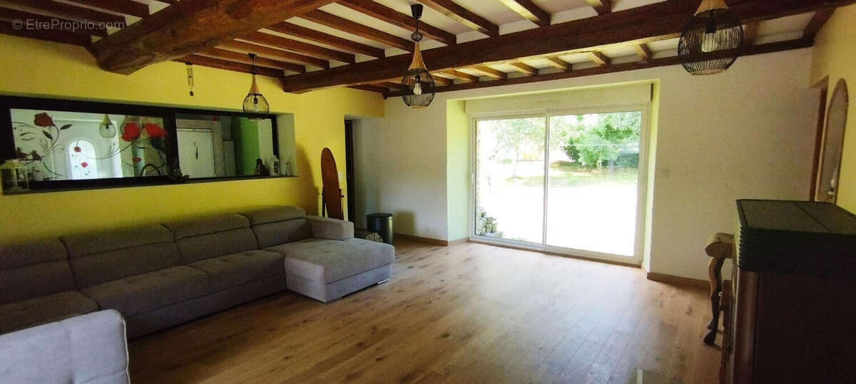 Maison à LE MESNIL-AMEY