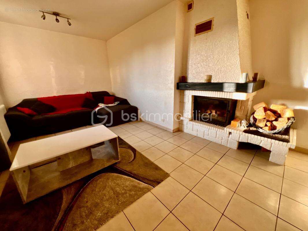 Maison à LA VILLEDIEU-DU-CLAIN