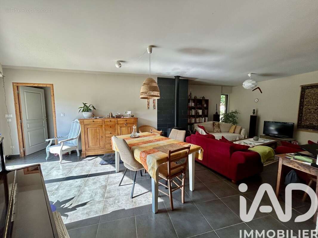 Maison 138 m² à Roiffe  - photo 8