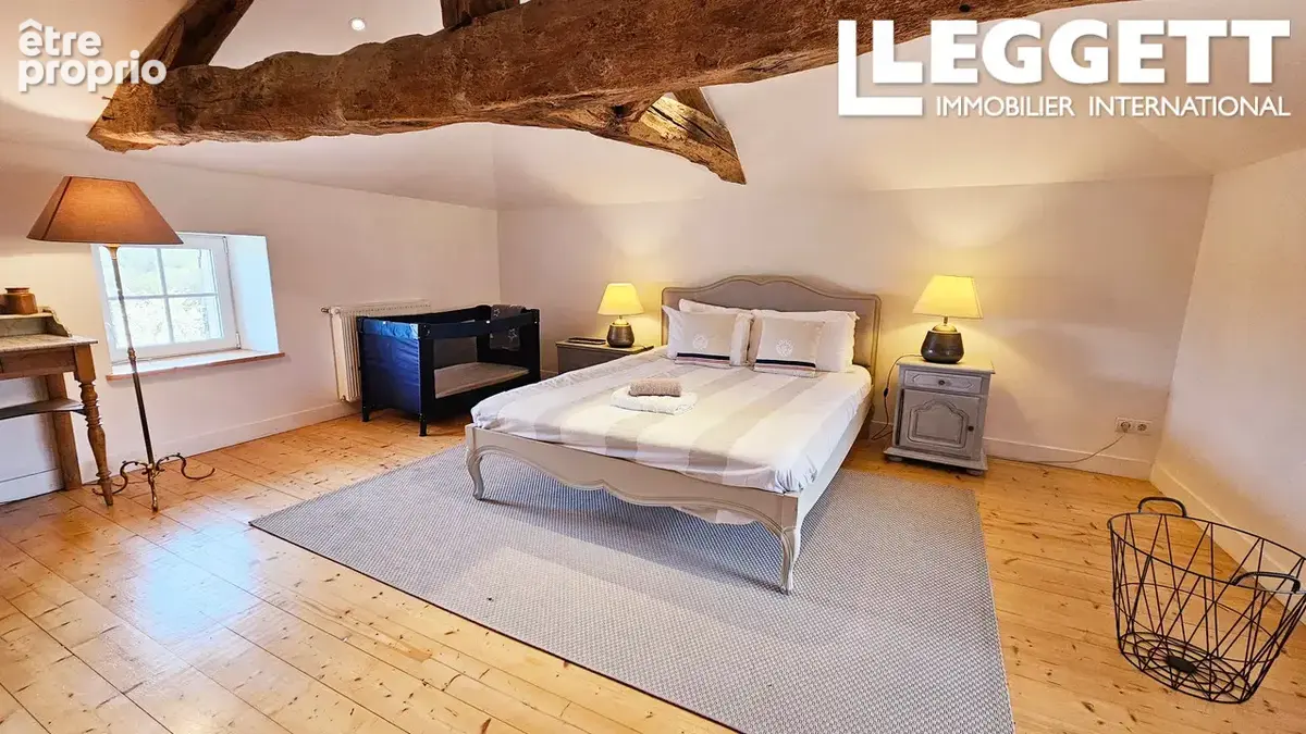 Une impressionnante maison familiale très bien rénovée avec une piscine récente - photo 7