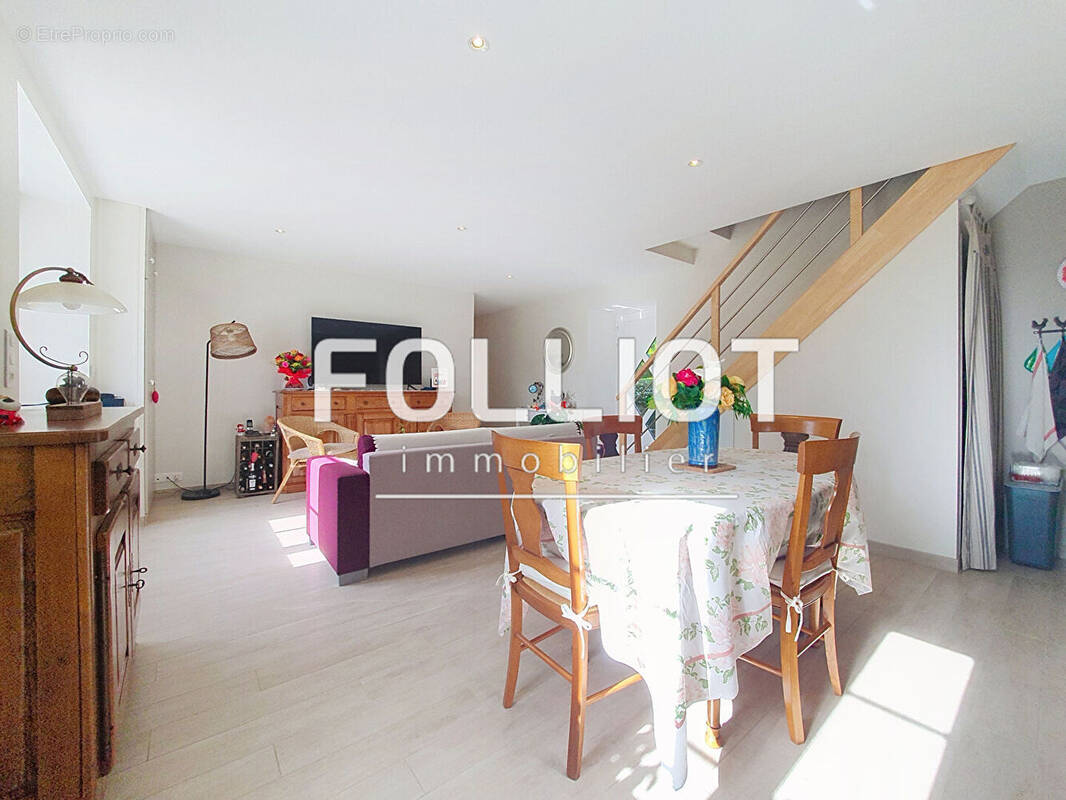 Maison à TROIS-MONTS