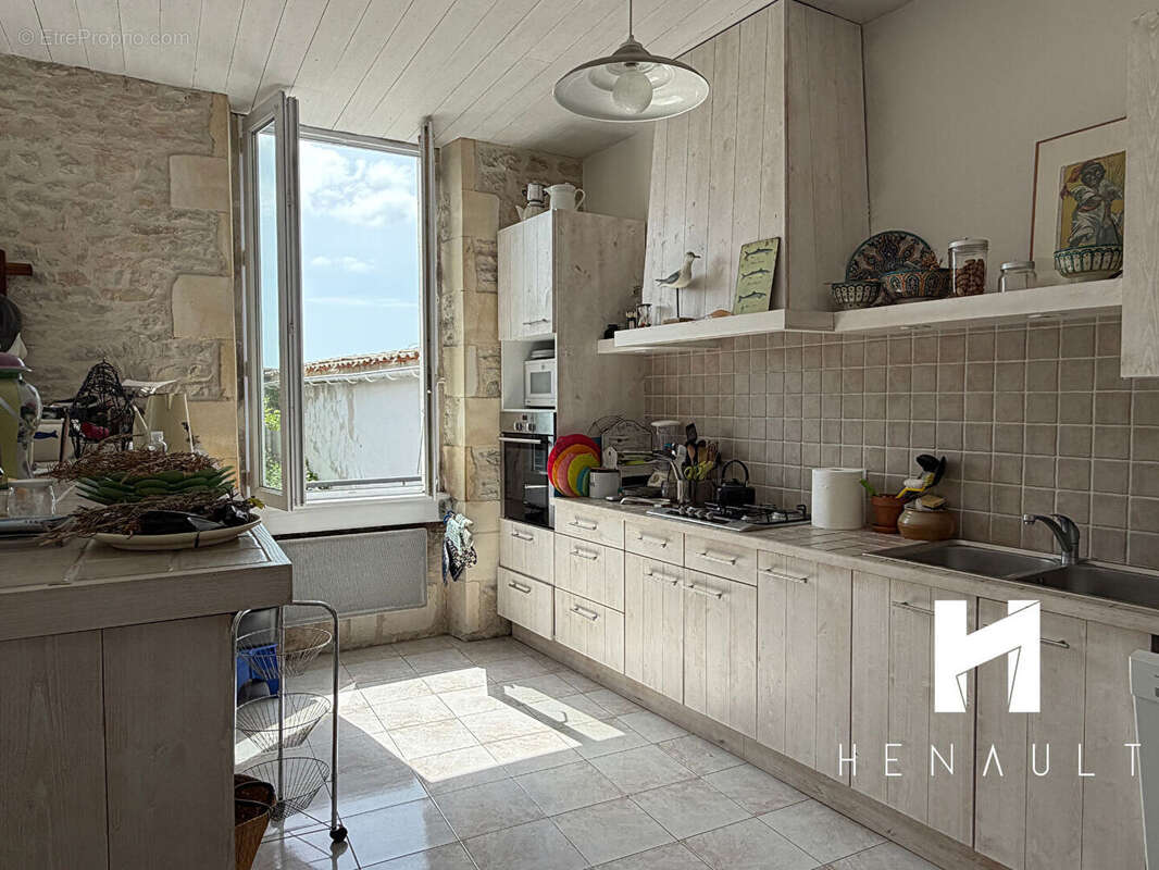 Appartement à LA FLOTTE