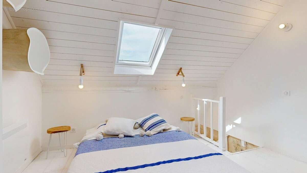 Chambre 3 - Maison à MARCILLAC-SAINT-QUENTIN