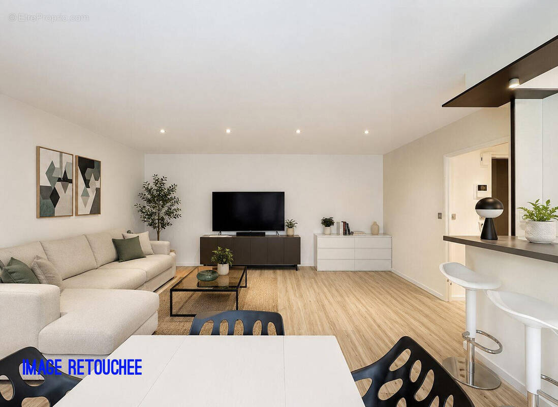 Appartement à SAINT-LAURENT-DU-VAR
