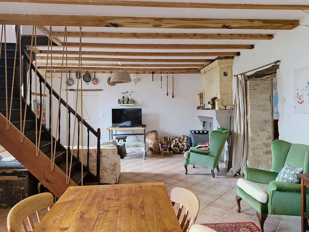 Maison à SAINTE-RADEGONDE