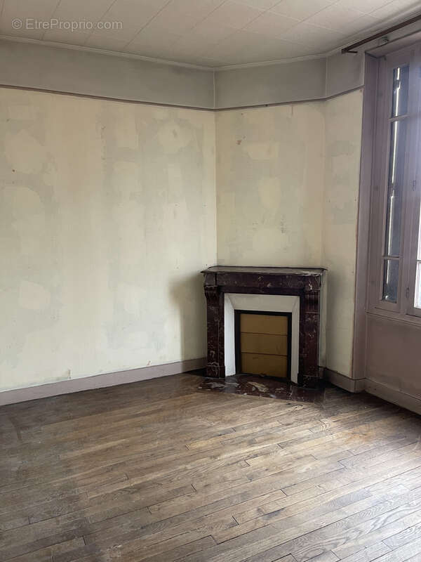 Maison à SAINT-MAUR-DES-FOSSES