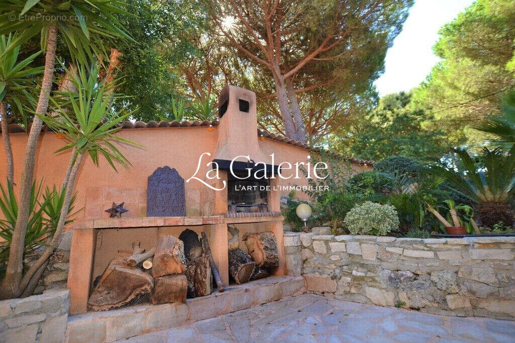 Maison à SIX-FOURS-LES-PLAGES