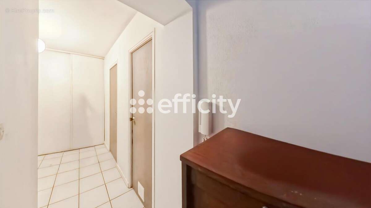 Appartement à FUMEL