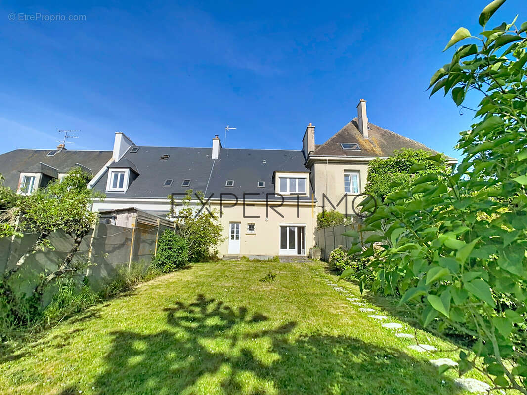 Maison à VILLERS-BOCAGE