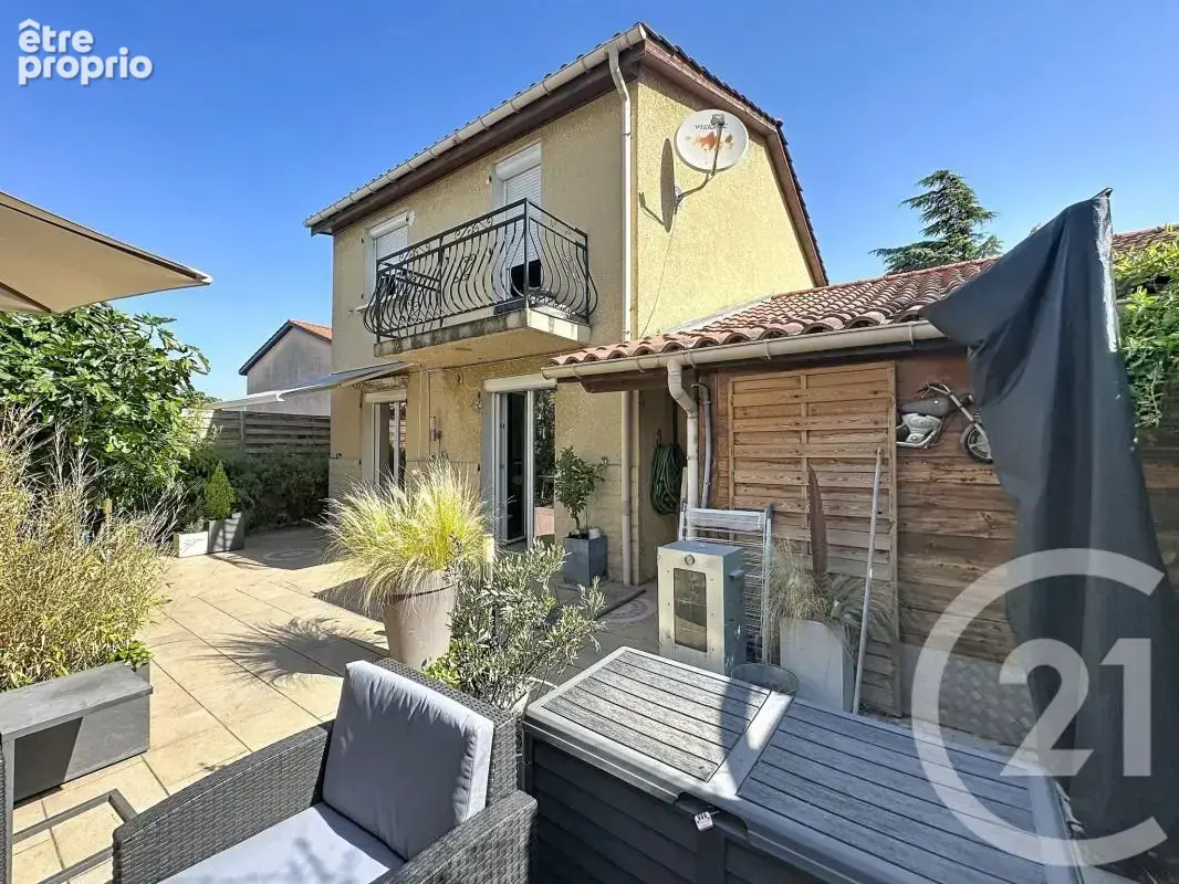 Maison 80 m² à Saint-Fons  - photo 13