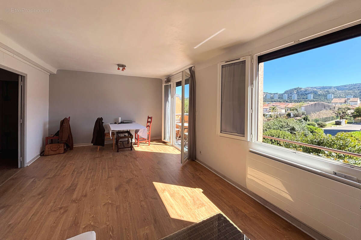 Appartement à MARSEILLE-8E