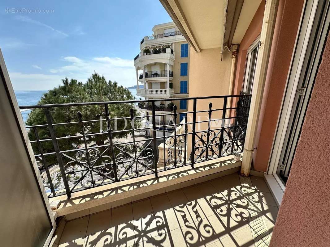 Appartement à MENTON