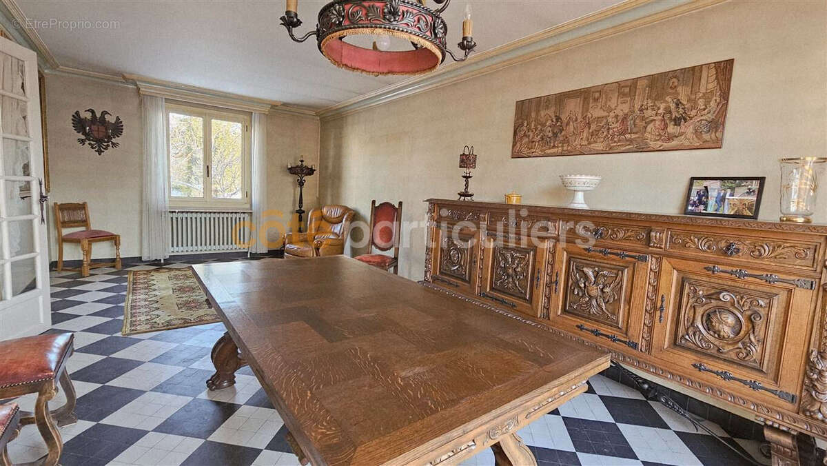 Maison à VILLENEUVE-LE-ROI