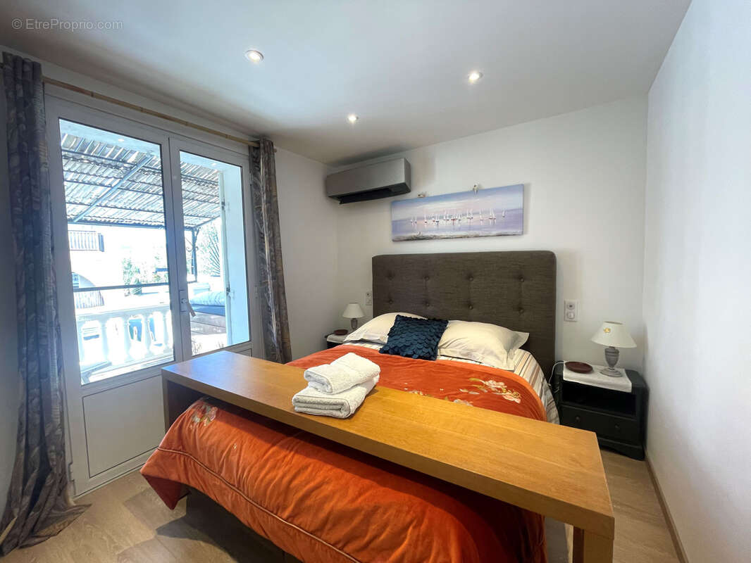 Appartement à GRIMAUD
