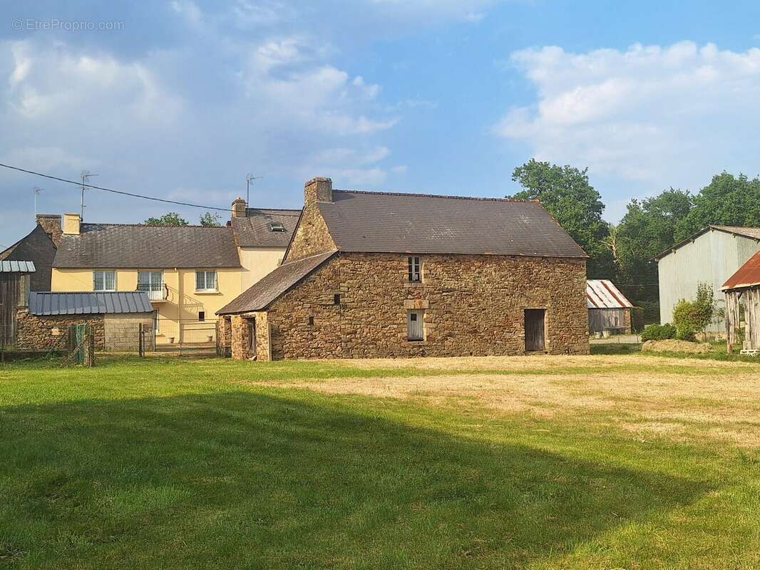 Maison à BAINS-SUR-OUST