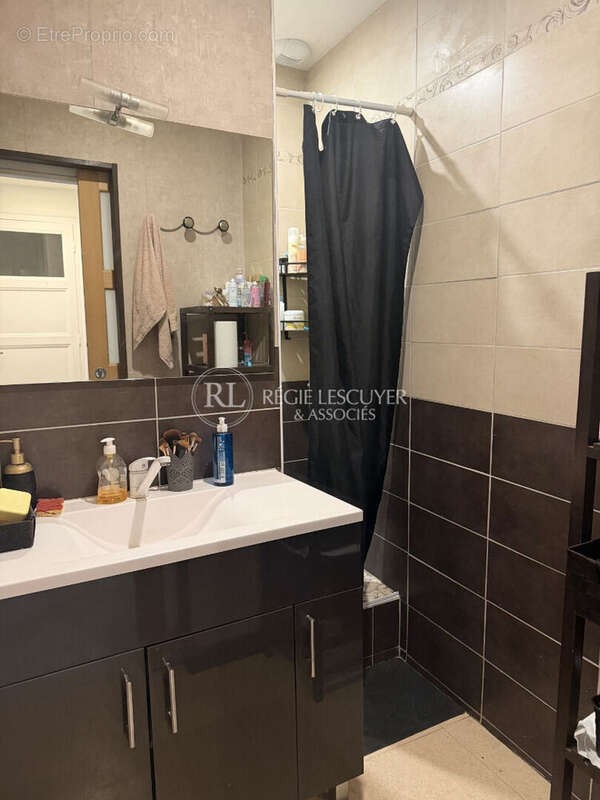 Appartement à LYON-8E