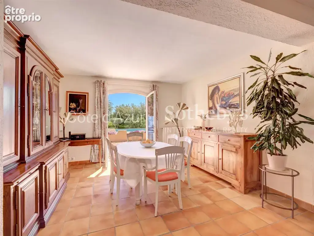 Villa provençale vue mer : terrain 1 500 m² avec piscine, secteur résidentiel proche plages Estérel - photo 11