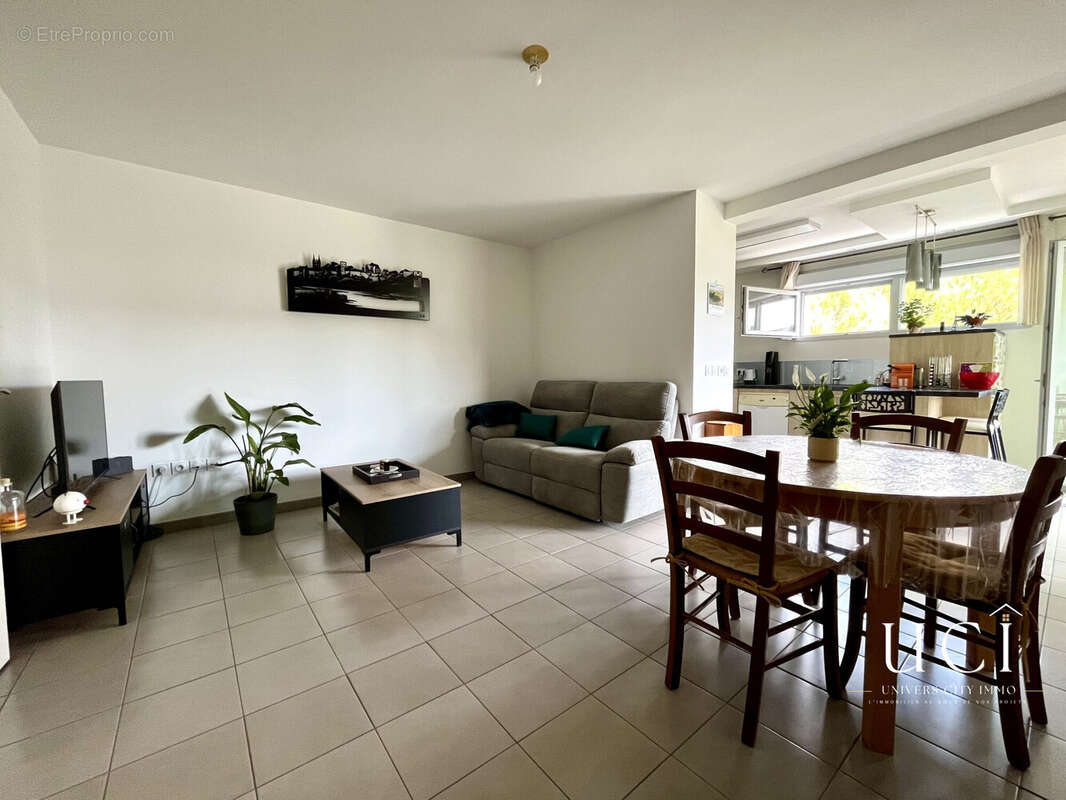 Appartement 65 m² à Angers  - photo 4