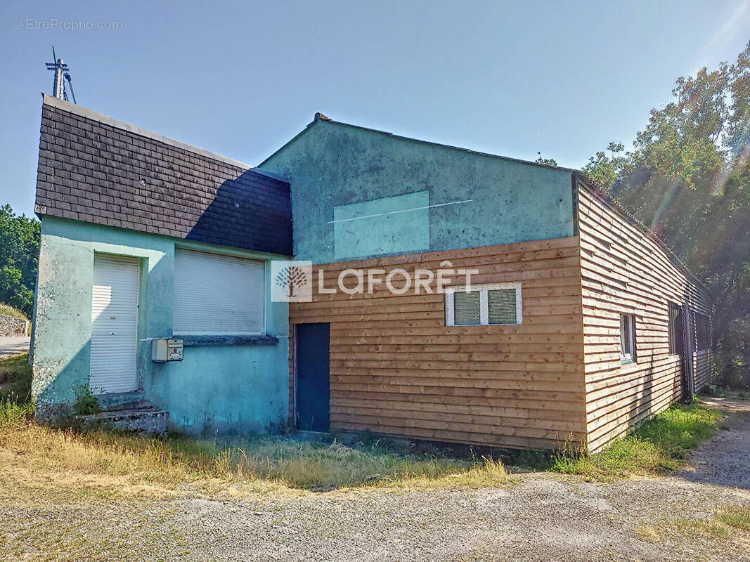 Maison à LE ROC-SAINT-ANDRE