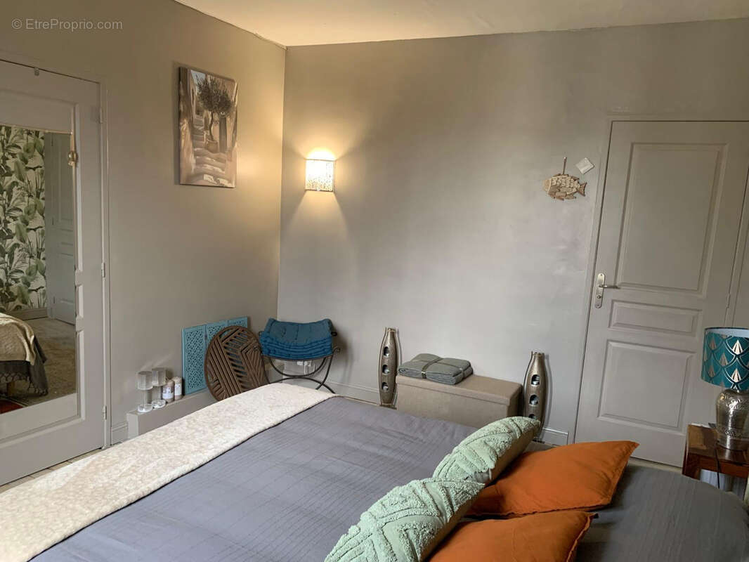 Coup de coeur Maison édifiée sur deux belles caves voutées - photo 14