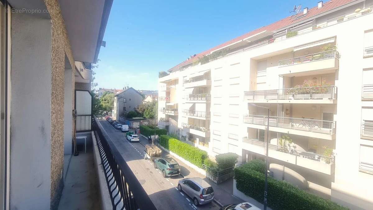 GRENOBLE Europole - Studio meublé 32m2 - photo 6