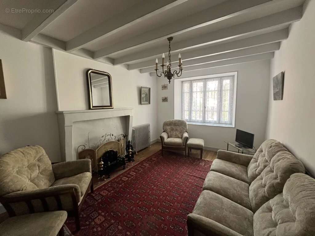 Une maison de village pratique - pour investir ou vivre - photo 5