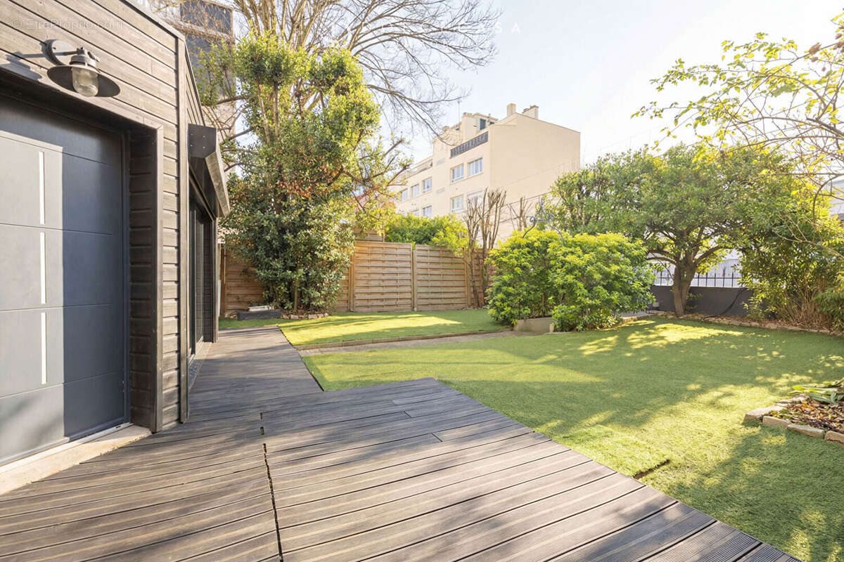 Maison à LE PERREUX-SUR-MARNE