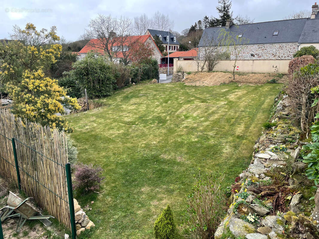 Terrain à MARTINVAST