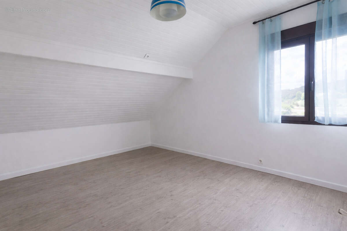 Maison à OZOIR-LA-FERRIERE