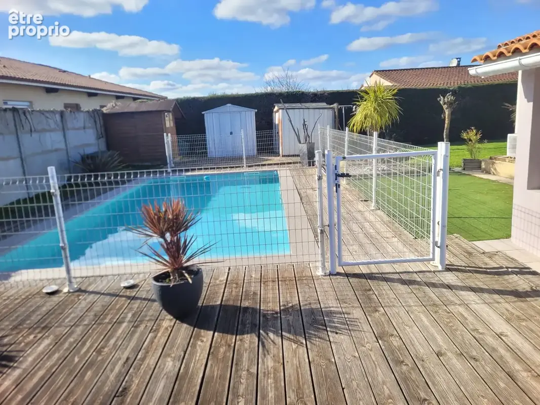 Maison à vendre avec jardin et piscine - photo 3