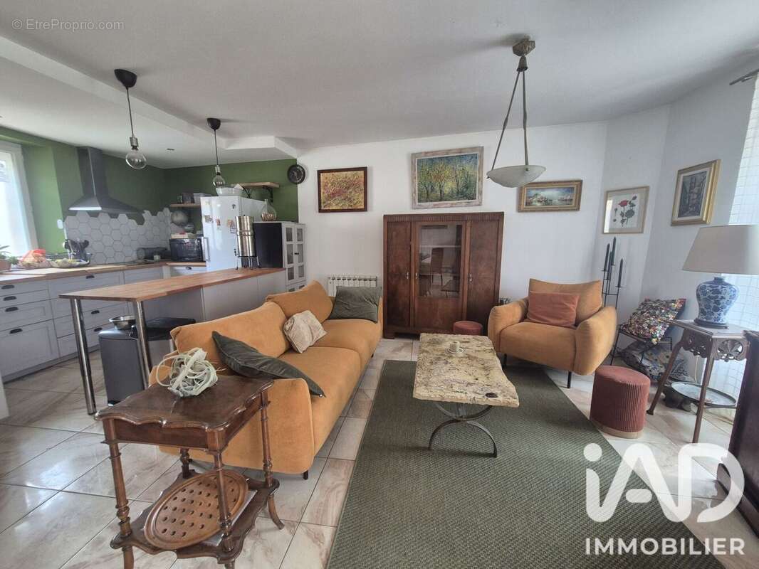 Maison 106 m² à Villebougis  - photo 6