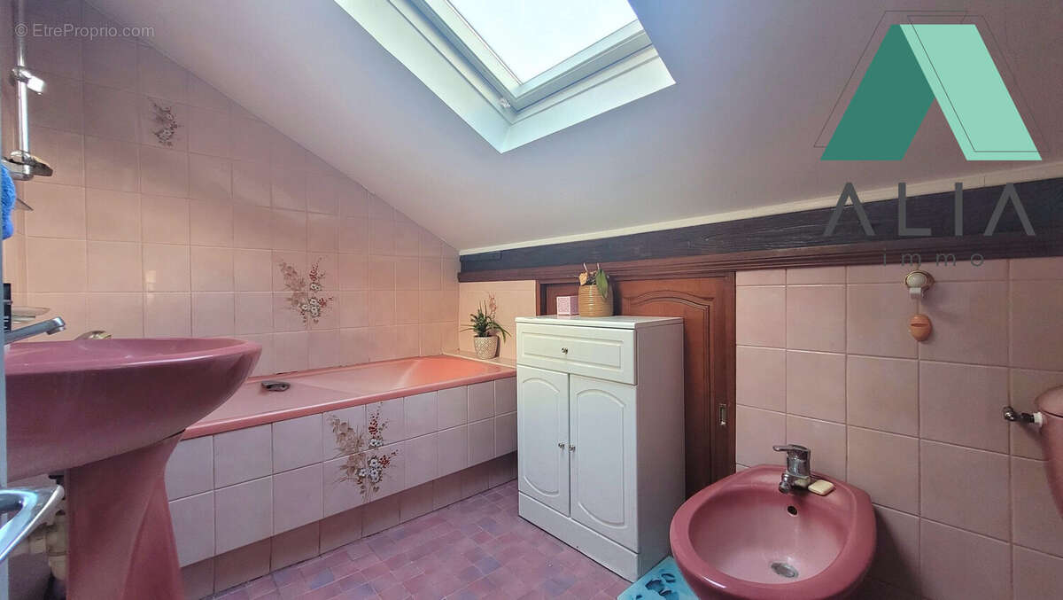 Appartement à AUBERVILLIERS