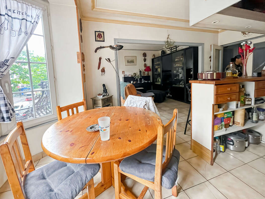 Appartement à PARIS-18E