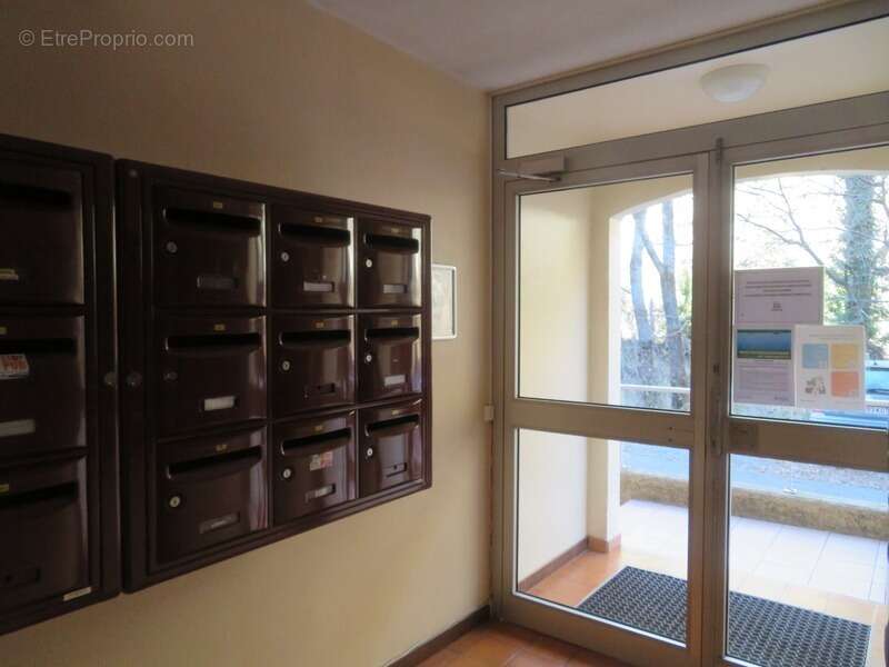 APPARTEMENT T1 de 48.50 m2, vendu meublé à  DIGNE LES BAINS (04) - photo 13